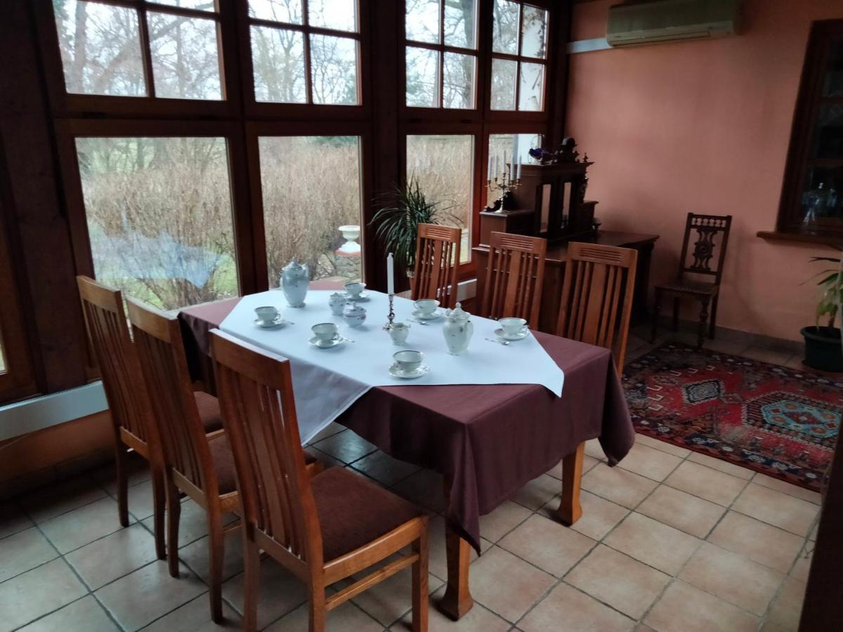 Dworek Pod Herbem Gądkowice Exterior foto