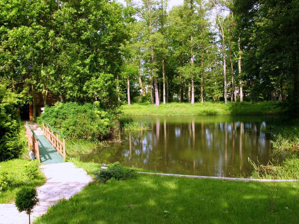Dworek Pod Herbem Gądkowice Exterior foto